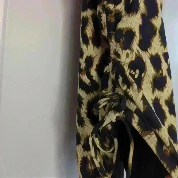 AMAZON | Women's Tan/Black Animal Print Square Neck High Cut One Piece … - Picture 2 of 6